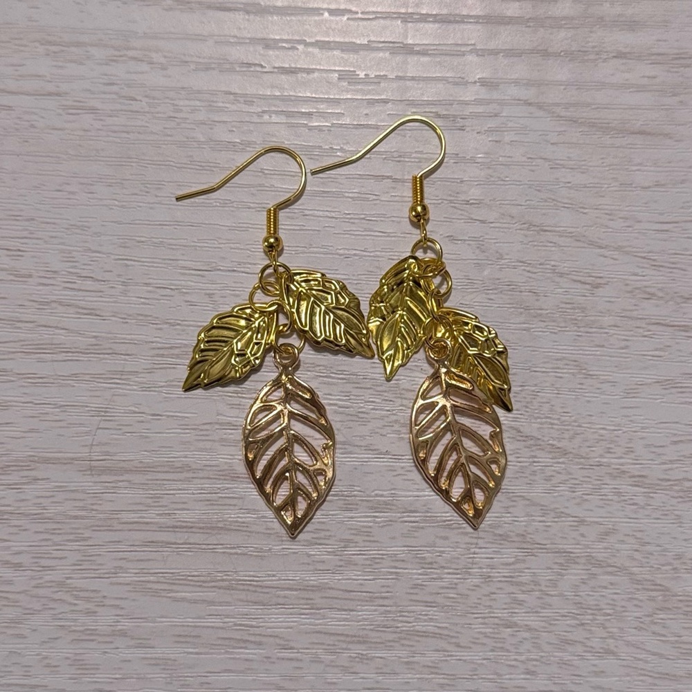 2/15 💛 Handmade Gold Leaf Drop Earrings Boho Lightweight  💛
